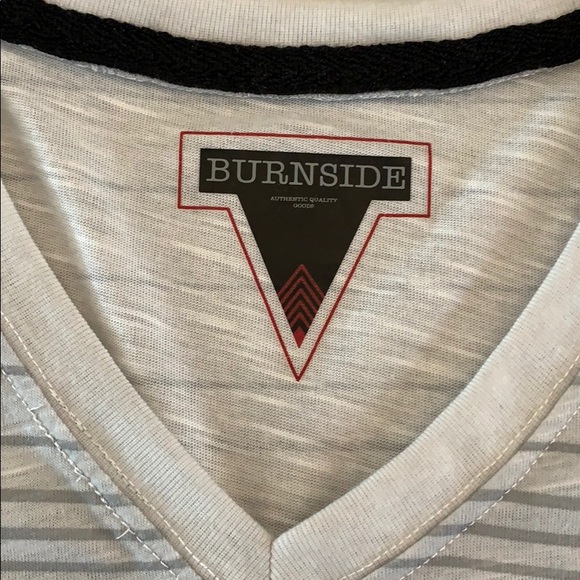 ♓️ vneck Tee burnside light to dark fade ♓️♓️♓️ - Picture 2 of 3